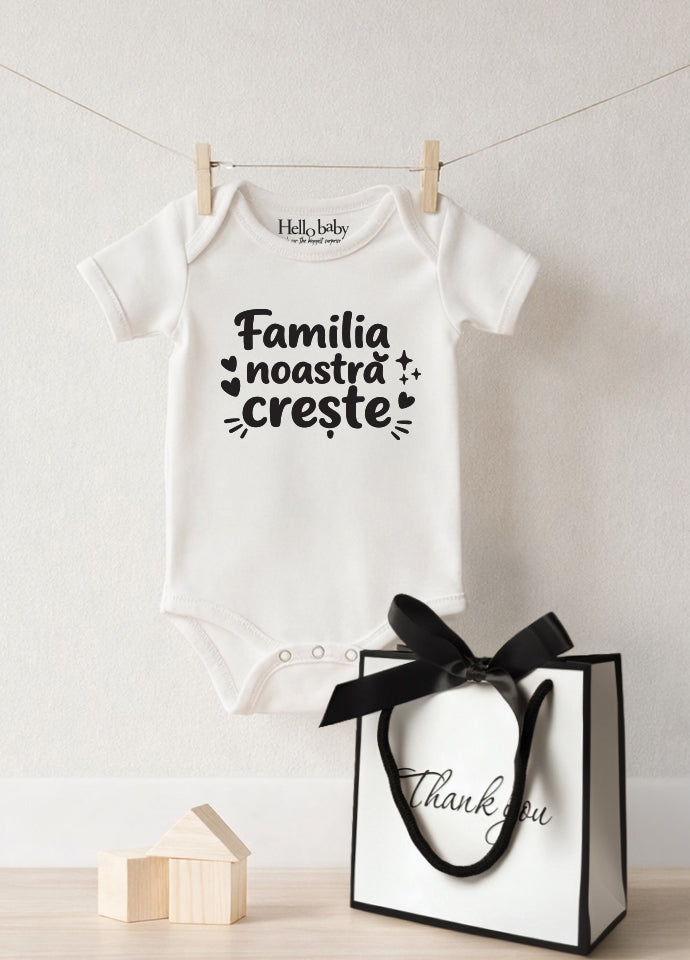 Body bebeluș anunț sarcină „Familia noastră crește”