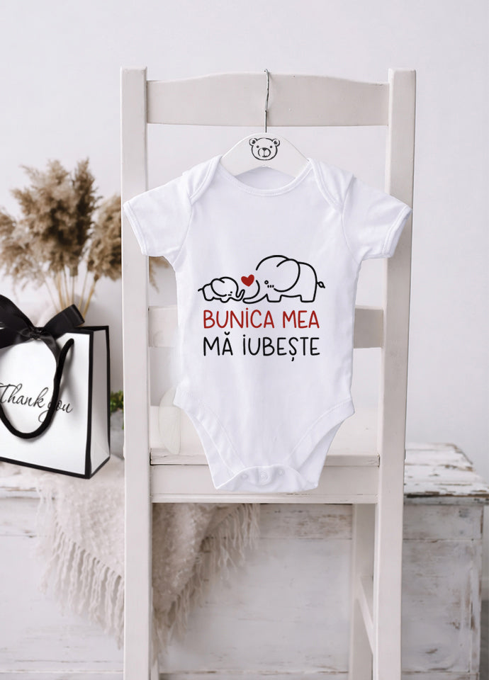 Body Bebe „Bunica Mea Mă Iubește” – Cadou Personalizat pentru Bunică