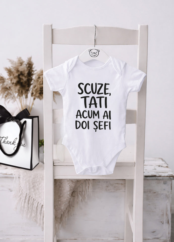 Body Bebe „Scuze, Tati – Acum Ai Doi Șefi" – Cadou Gravidă  Anunț Sarcină